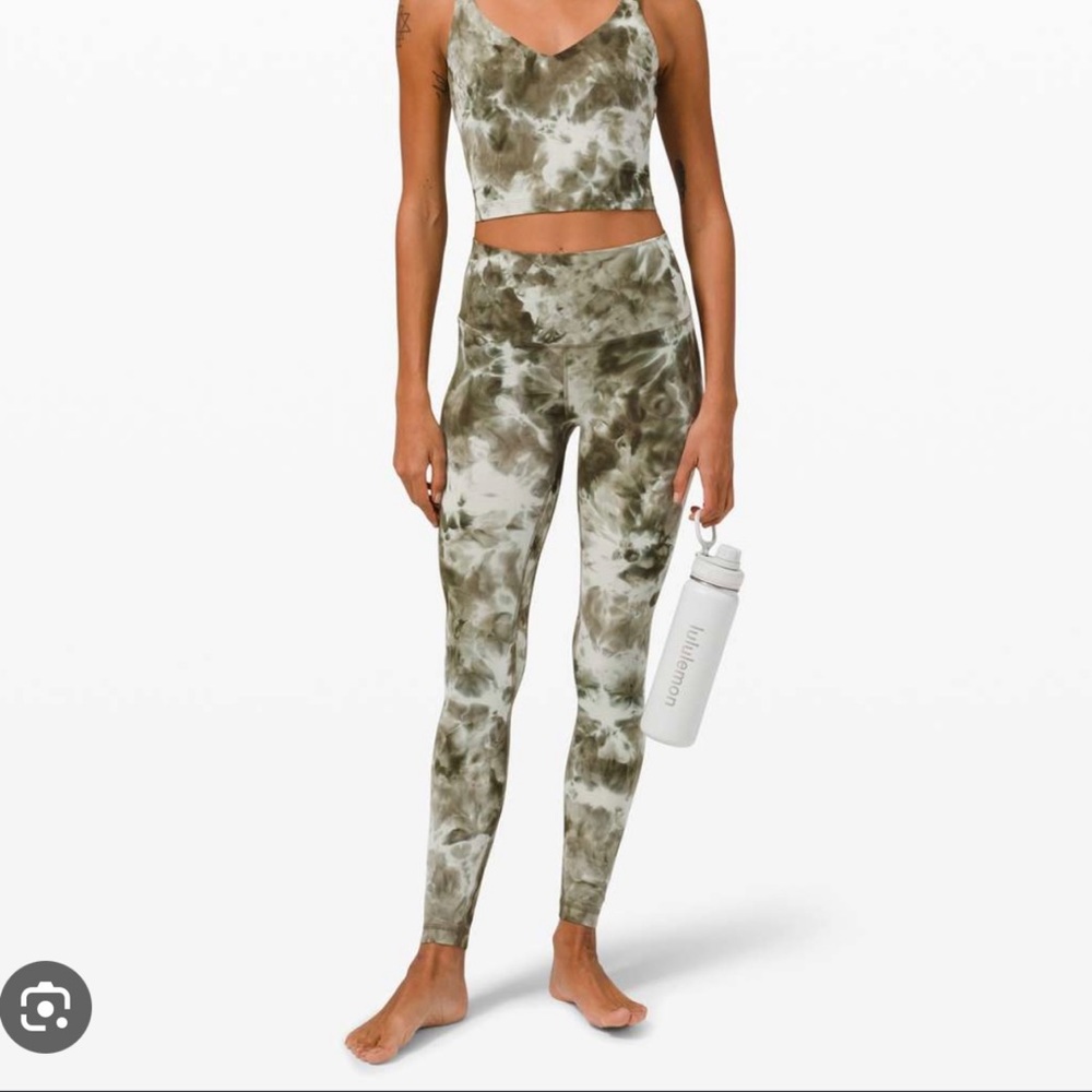 Lululemon align high rise with pockets size 2